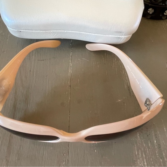 Chanel Sunglasses 5076H - Cream CC-Mother of Pearl Vintage - Picture 9 of 11